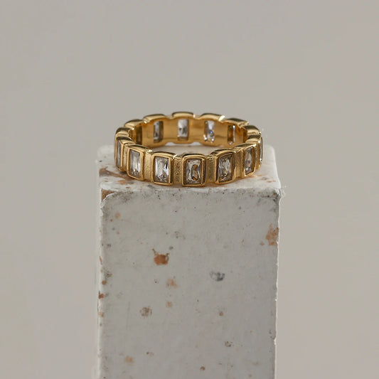 Cubi Ring 18K vergoldet mit Zirkonia Stein Edelstahl