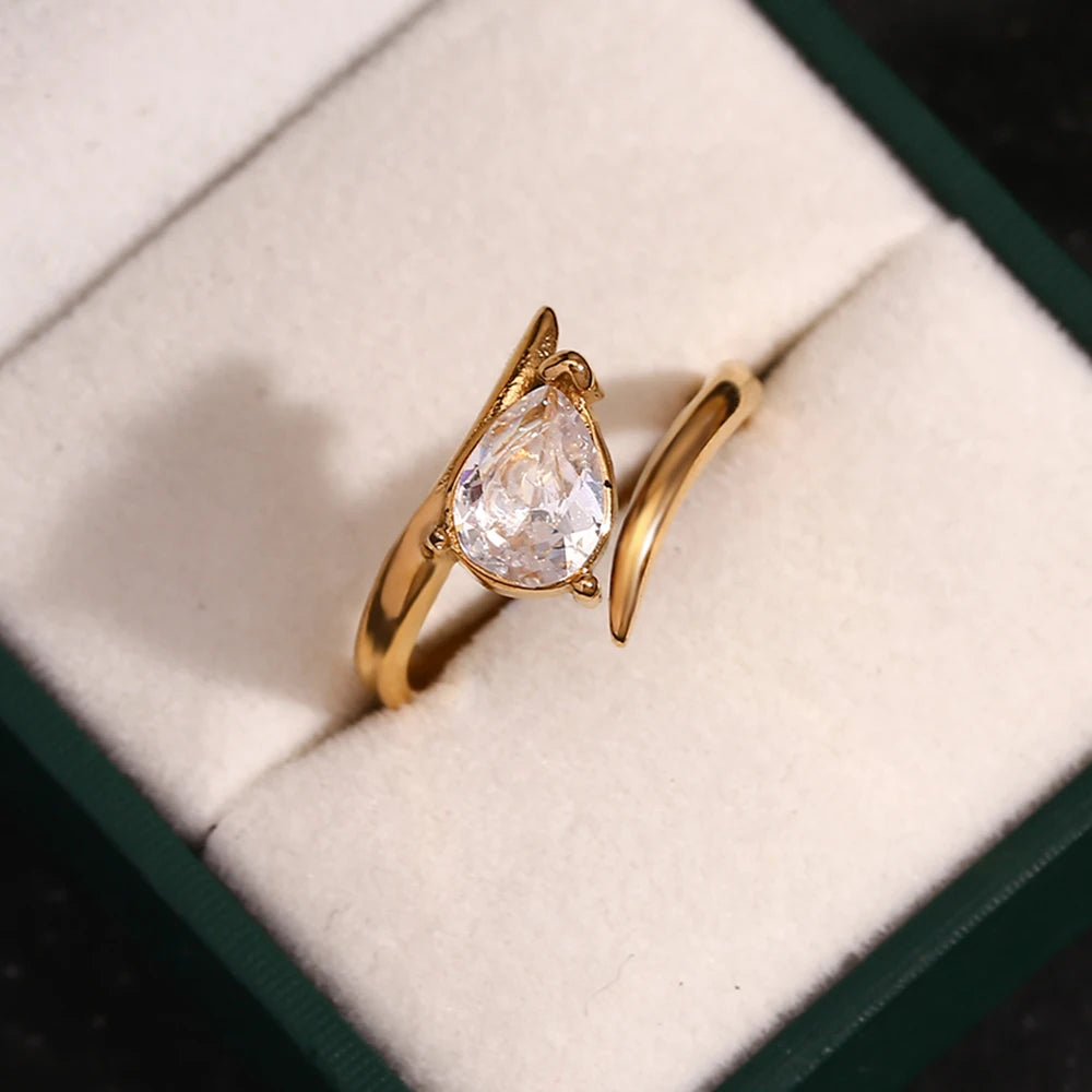 Tropfenförmiger Ring